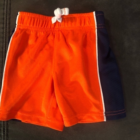 3 Pairs of Shorts, Carters & Thomas the Train - Picture 9 of 11